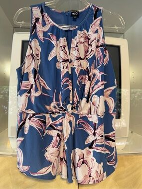 I. N.C. International Concepts Floral Keyhole Twist-Front Top blue white pink XL